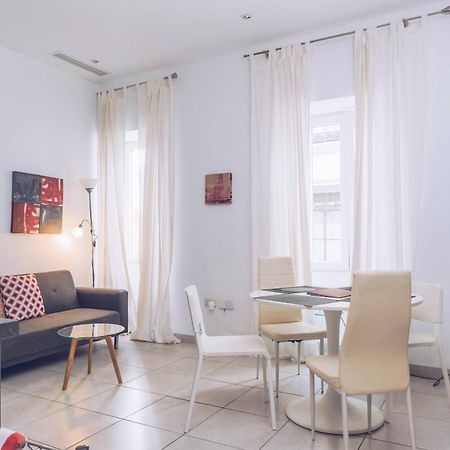 2Br And 2Ba In The Zoko Cozy And Convenient Lejlighed Gibraltar Eksteriør billede