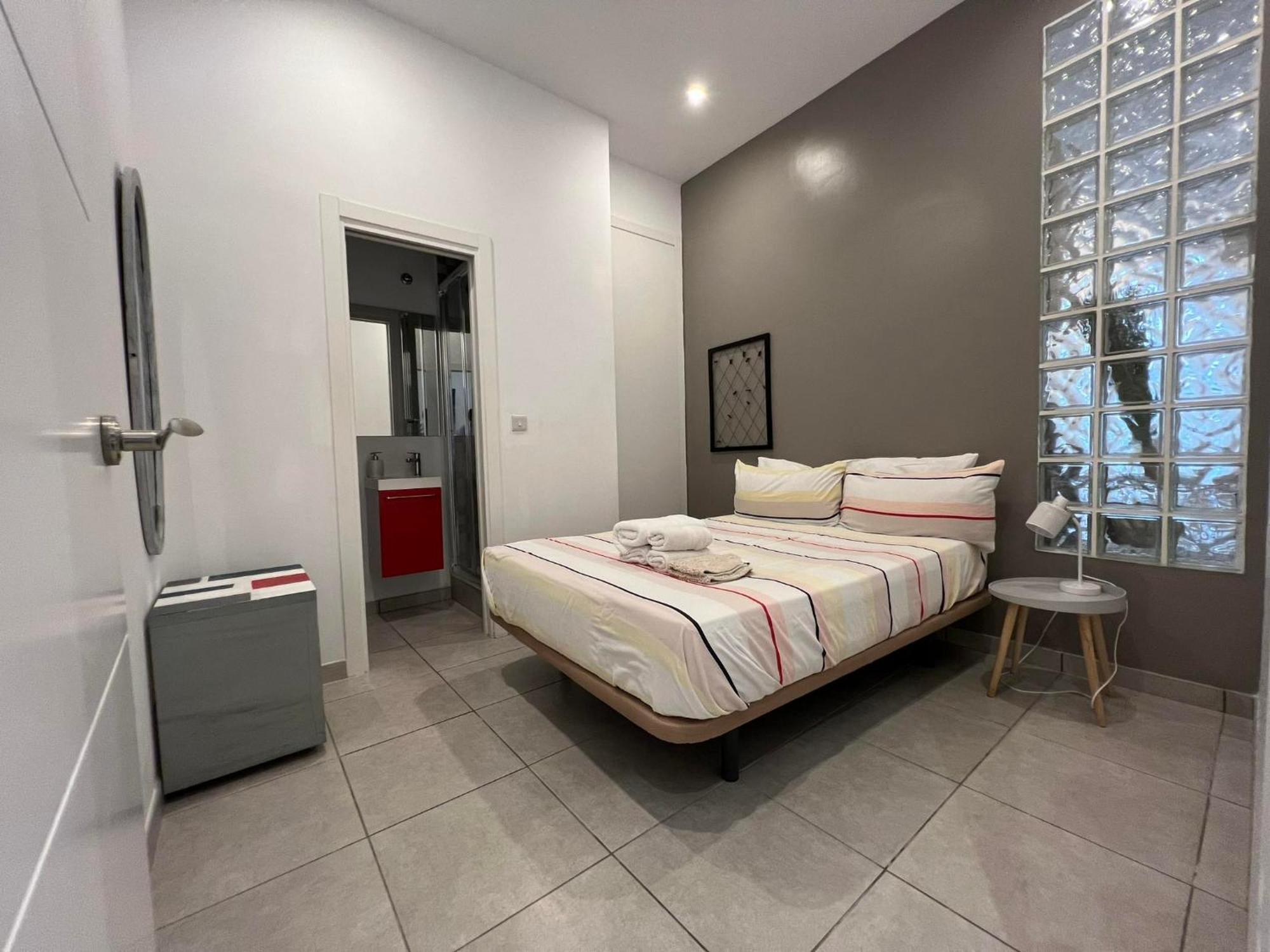 2Br And 2Ba In The Zoko Cozy And Convenient Lejlighed Gibraltar Eksteriør billede